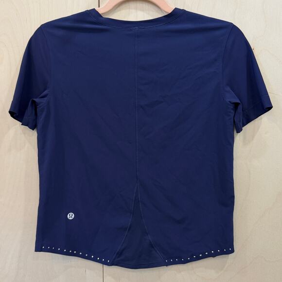 LULULEMON Lightweight Stretch Run T-Shirt Size 4? Airflow Embossed Blue - Picture 5 of 9